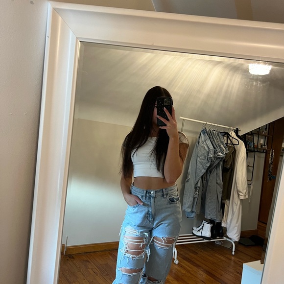 Baggy Mom Jean - Picture 2 of 2